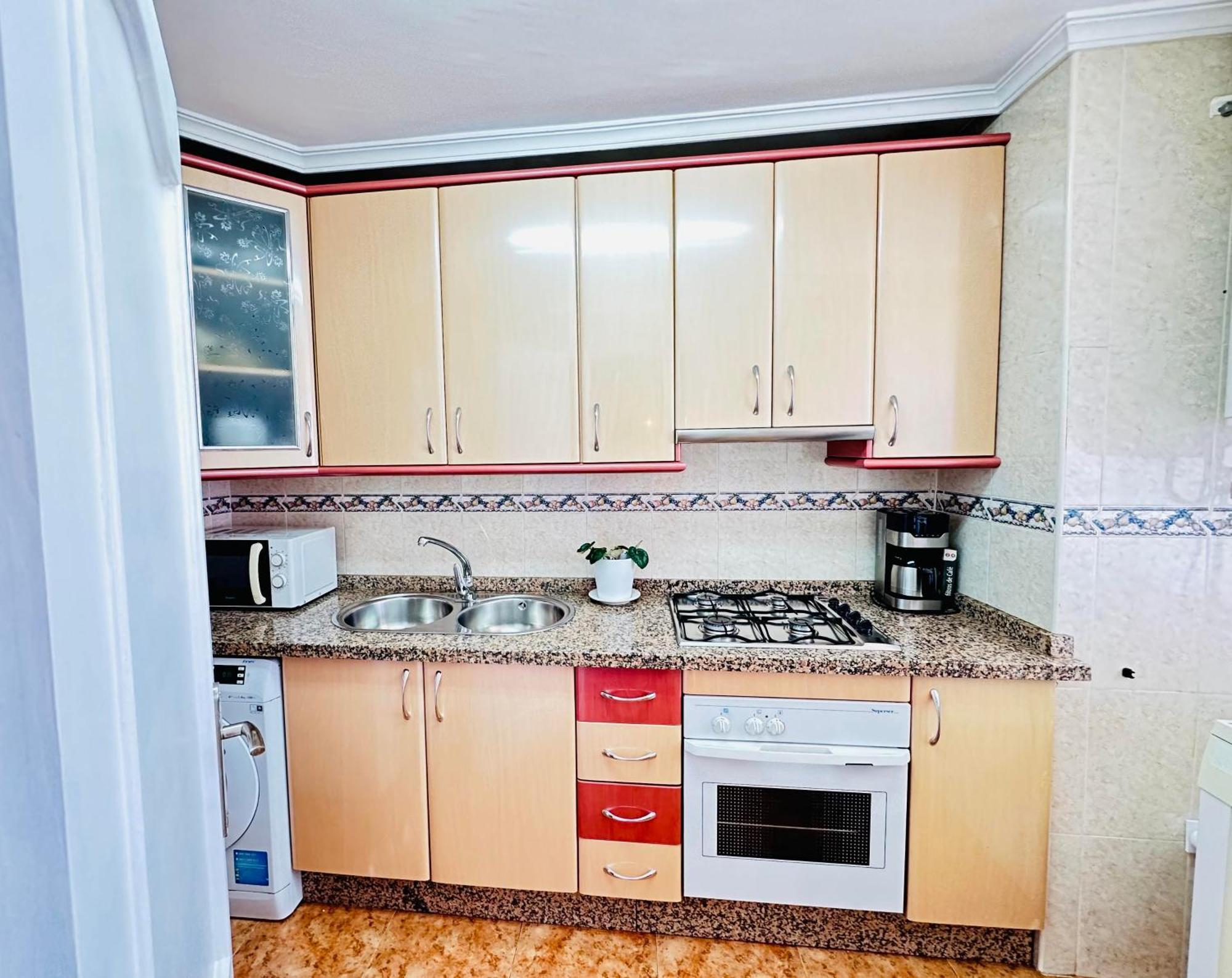 Charming & Cosy Beach Apartment 토레몰리노스 외부 사진